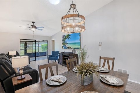 Condo in Bradenton, Florida, 2 bedrooms  № 2196985 - photo 8
