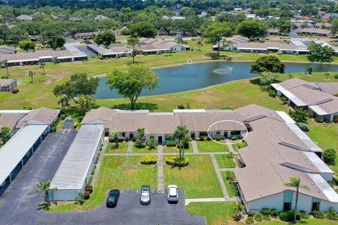 Condo in Bradenton, Florida, 2 bedrooms  № 2196985 - photo 5