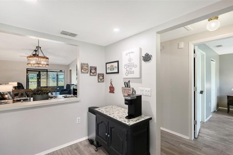 Condo in Bradenton, Florida, 2 bedrooms  № 2196985 - photo 13