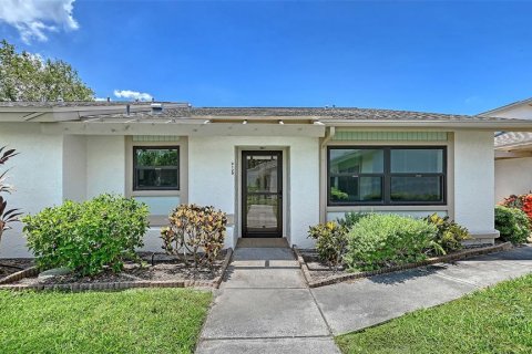 Condo in Bradenton, Florida, 2 bedrooms № 2196985