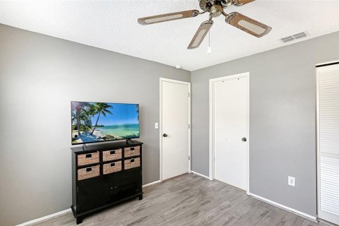 Condo in Bradenton, Florida, 2 bedrooms  № 2196985 - photo 15