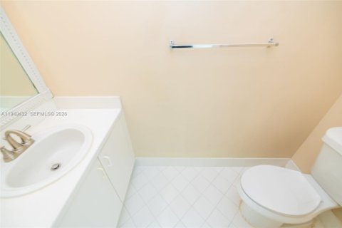 Снять в аренду таунхаус в Уэстон, Флорида 2 спальни, 117.15м2, № 2005277 - фото 30