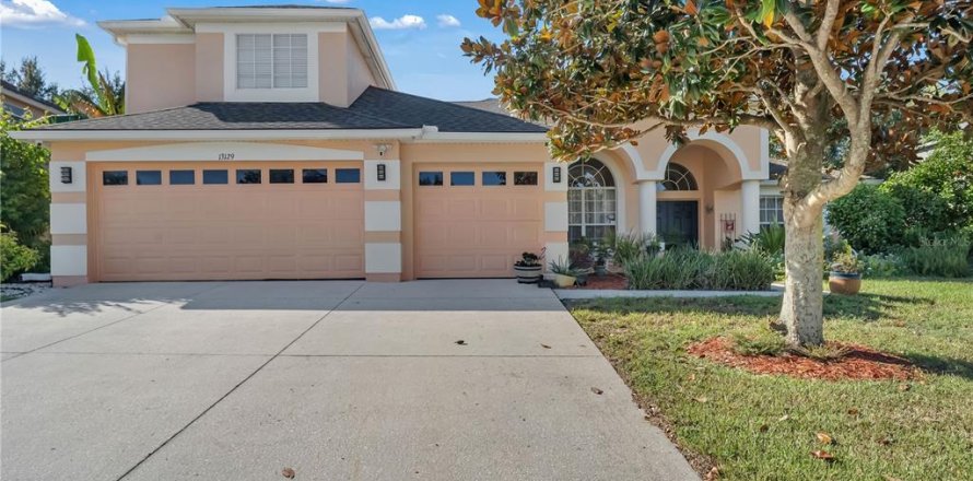 Villa ou maison à Clermont, Floride 5 chambres, 273.88 m2 № 1396656