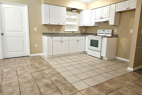 House in Orlando, Florida 3 bedrooms, 105.17 sq.m. № 1777369 - photo 3