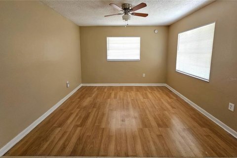 House in Orlando, Florida 3 bedrooms, 105.17 sq.m. № 1777369 - photo 5