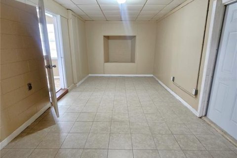 House in Orlando, Florida 3 bedrooms, 105.17 sq.m. № 1777369 - photo 12
