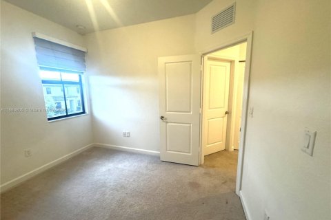 Townhouse in Homestead, Florida 3 bedrooms, 149.76 sq.m. № 1891566 - photo 10