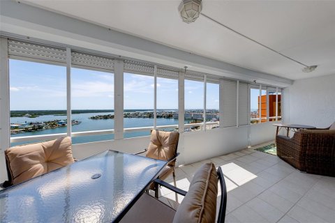 Condo in Redington Shores, Florida, 1 bedroom  № 2167812 - photo 27