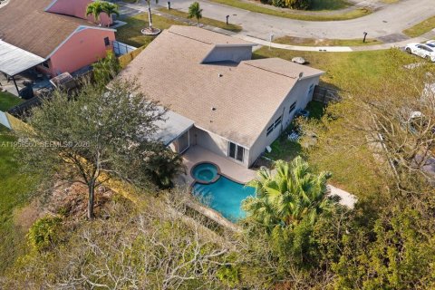 Купить виллу или дом в Хомстед, Флорида 3 спальни, 153.75м2, № 2022278 - фото 22