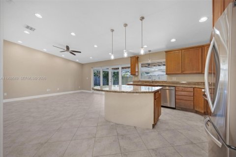 Купить виллу или дом в Хомстед, Флорида 3 спальни, 153.75м2, № 2022278 - фото 9