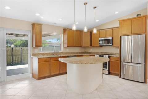 Купить виллу или дом в Хомстед, Флорида 3 спальни, 153.75м2, № 2022278 - фото 10