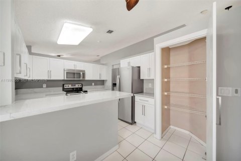 Купить виллу или дом в Дейви, Флорида 3 спальни, 145.39м2, № 2057644 - фото 13