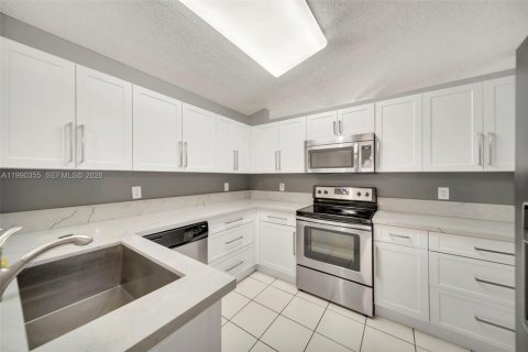 Купить виллу или дом в Дейви, Флорида 3 спальни, 145.39м2, № 2057644 - фото 10