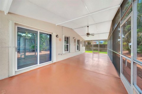 Купить виллу или дом в Дейви, Флорида 3 спальни, 145.39м2, № 2057644 - фото 30