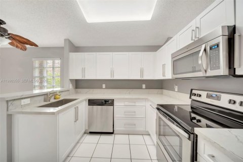 Купить виллу или дом в Дейви, Флорида 3 спальни, 145.39м2, № 2057644 - фото 7