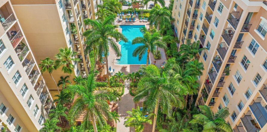 Condominio en West Palm Beach, Florida, 1 dormitorio № 1207493