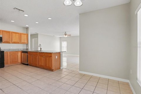 House in Kissimmee, Florida 4 bedrooms, 264.49 sq.m. № 2339658 - photo 8