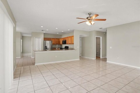 House in Kissimmee, Florida 4 bedrooms, 264.49 sq.m. № 2339658 - photo 9