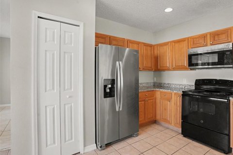 House in Kissimmee, Florida 4 bedrooms, 264.49 sq.m. № 2339658 - photo 13