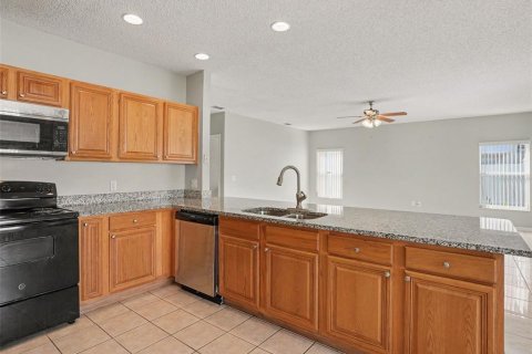 House in Kissimmee, Florida 4 bedrooms, 264.49 sq.m. № 2339658 - photo 12