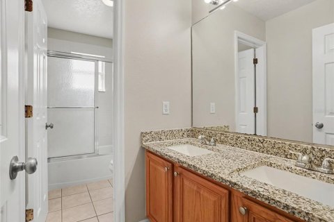 House in Kissimmee, Florida 4 bedrooms, 264.49 sq.m. № 2339658 - photo 24