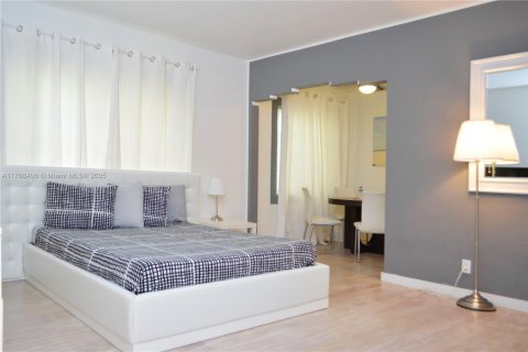 Condominio en venta en Miami Beach, Florida, 40.6 m2 № 1985428 - foto 1