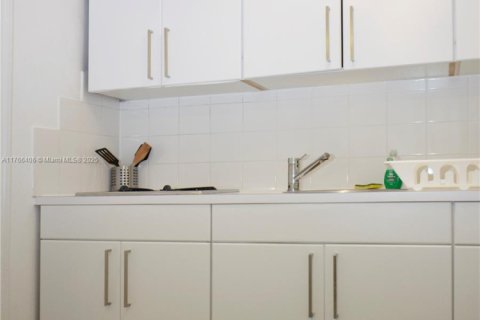 Condominio en venta en Miami Beach, Florida, 40.6 m2 № 1985428 - foto 7