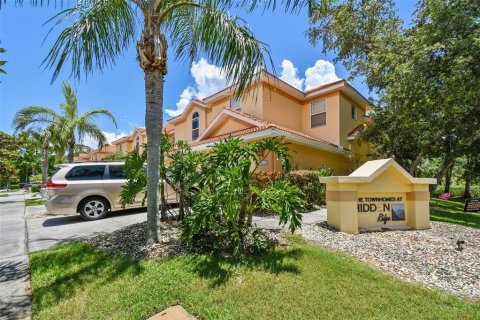 Townhouse in Tarpon Springs, Florida 3 bedrooms, 174.75 sq.m. № 1824596 - photo 14