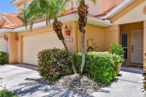 Townhouse in Tarpon Springs, Florida 3 bedrooms, 174.75 sq.m. № 1824596 - photo 15