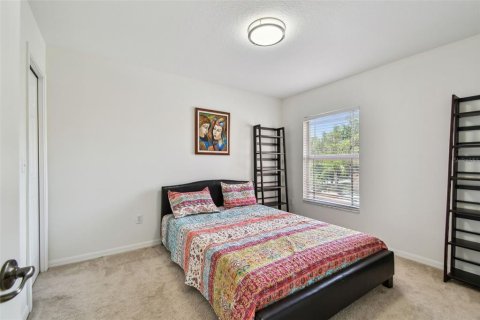Townhouse in Tarpon Springs, Florida 3 bedrooms, 174.75 sq.m. № 1824596 - photo 7