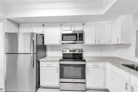Condo in Englewood, Florida, 2 bedrooms  № 1139932 - photo 10