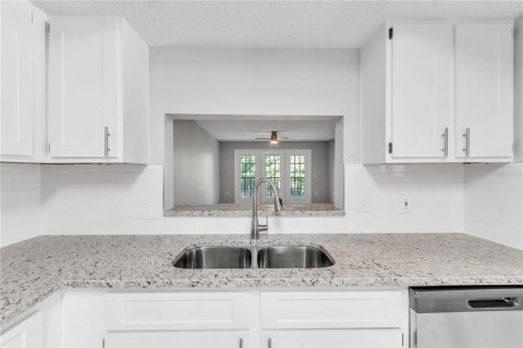 Condo in Englewood, Florida, 2 bedrooms  № 1139932 - photo 27