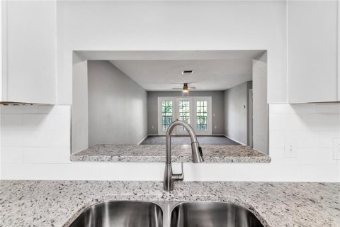 Condo in Englewood, Florida, 2 bedrooms  № 1139932 - photo 12