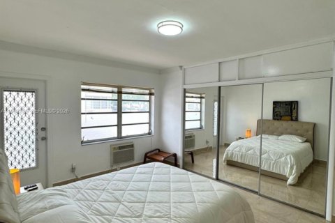 Снять в аренду кондоминиум в Майами-Бич, Флорида 1 спальня, 52.03м2, № 2029670 - фото 15