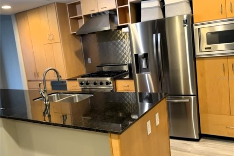 Condo in Tampa, Florida, 2 bedrooms  № 1446532 - photo 6