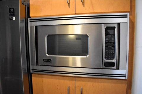 Condo in Tampa, Florida, 2 bedrooms  № 1446532 - photo 11