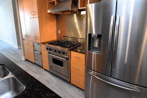 Condo in Tampa, Florida, 2 bedrooms  № 1446532 - photo 8