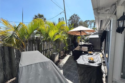 Casa en venta en Sarasota, Florida, 2 dormitorios, 86.4 m2 № 1577417 - foto 8