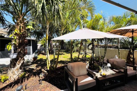 Casa en venta en Sarasota, Florida, 2 dormitorios, 86.4 m2 № 1577417 - foto 3