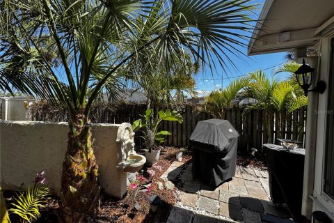 Casa en venta en Sarasota, Florida, 2 dormitorios, 86.4 m2 № 1577417 - foto 4