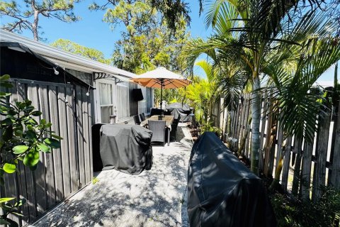 Casa en venta en Sarasota, Florida, 2 dormitorios, 86.4 m2 № 1577417 - foto 10