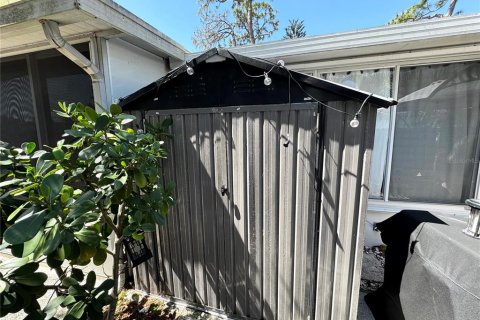 Casa en venta en Sarasota, Florida, 2 dormitorios, 86.4 m2 № 1577417 - foto 11
