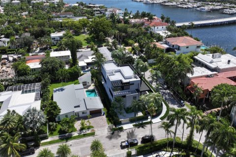 Terreno en venta en Miami, Florida № 1864391 - foto 18