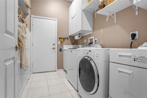 Casa en venta en Boynton Beach, Florida, 2 dormitorios, 213.58 m2 № 1982465 - foto 18