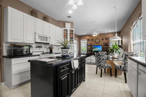 Casa en venta en Boynton Beach, Florida, 2 dormitorios, 213.58 m2 № 1982465 - foto 11