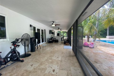 House in Homestead, Florida 3 bedrooms, 191.29 sq.m. № 1763932 - photo 27