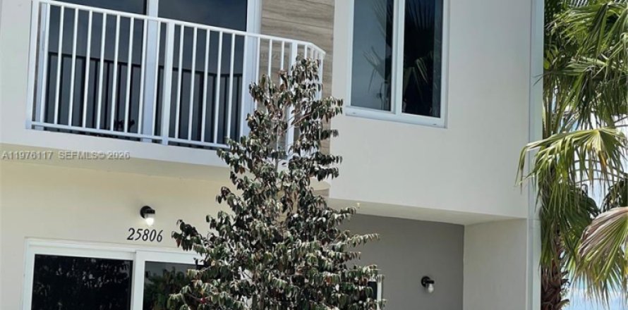 Таунхаус в Наранья, Флорида 4 спальни, 128.02м2 № 2042624