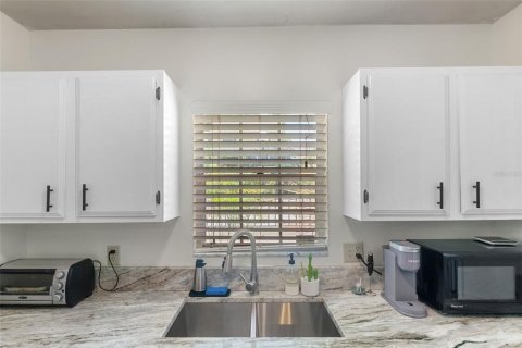 Condo in Apopka, Florida, 2 bedrooms  № 1662798 - photo 10