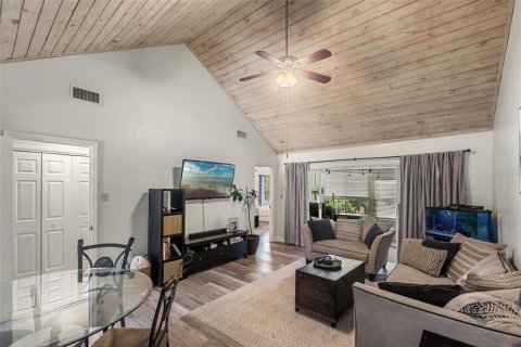 Condo in Apopka, Florida, 2 bedrooms  № 1662798 - photo 5