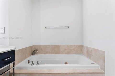 Copropriété à vendre à Miami Beach, Floride: 48.87 m2 № 1922466 - photo 23